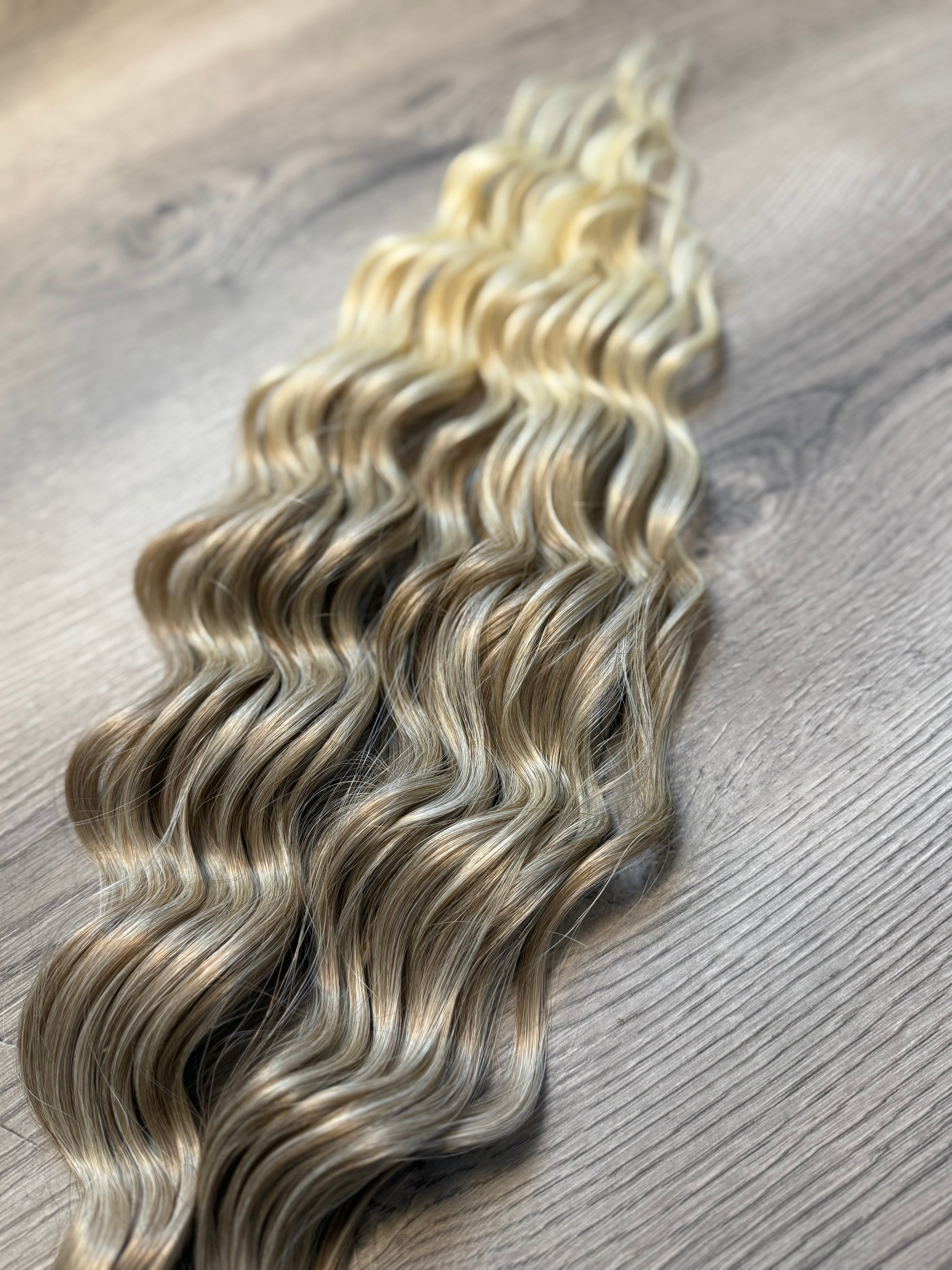 Golden ombré loose wave