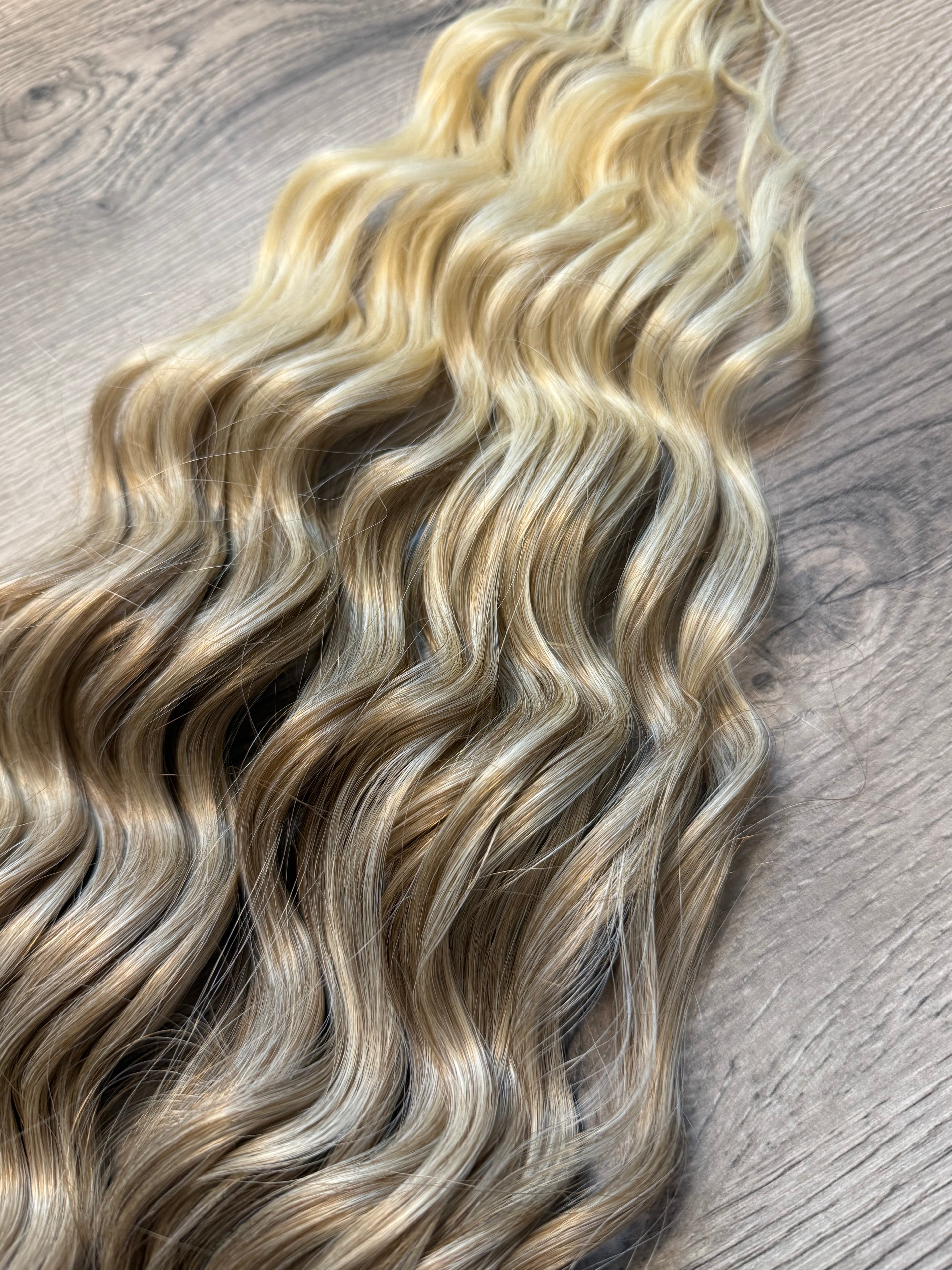 Golden ombré loose wave
