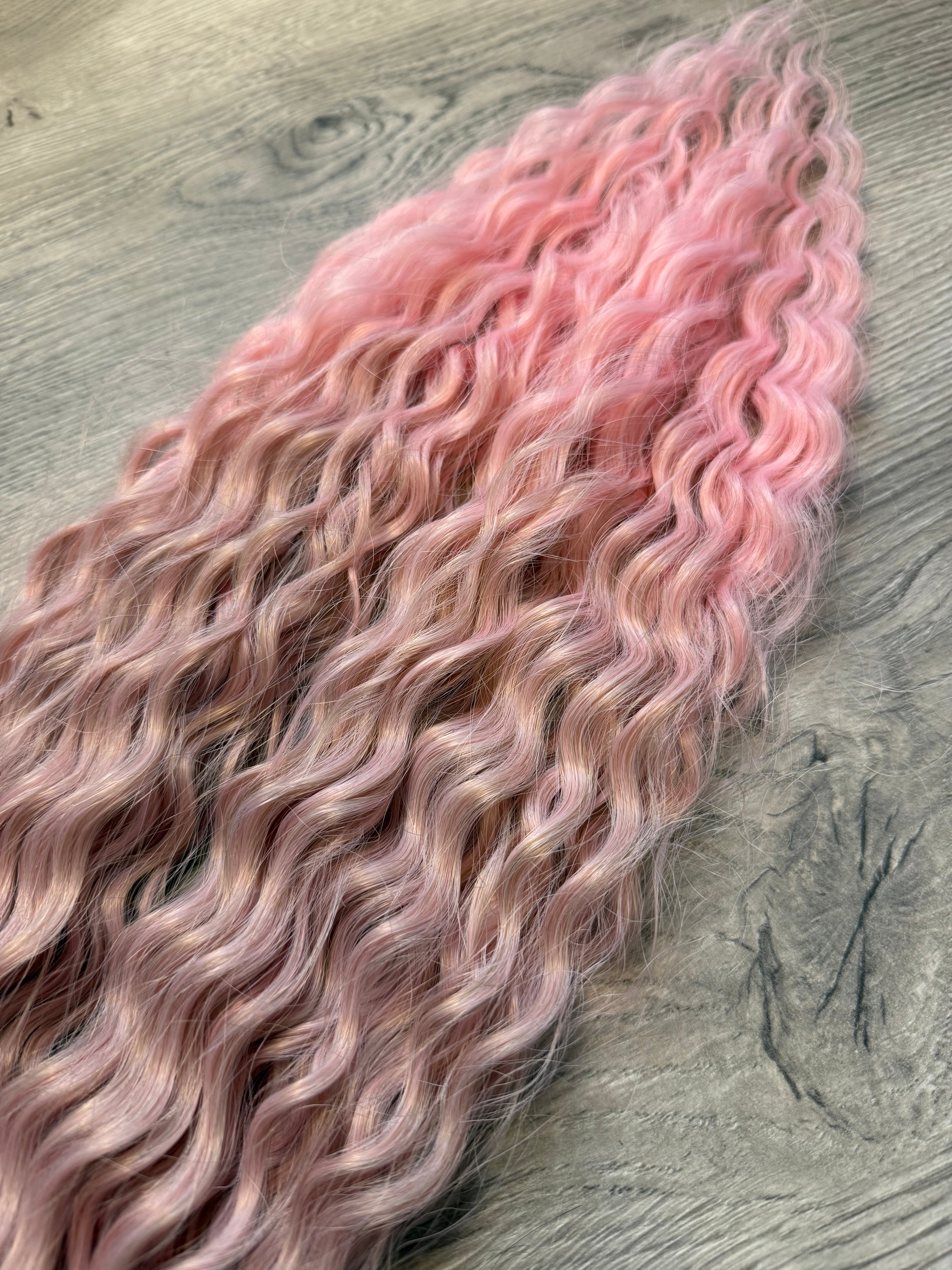 Pink ombré wave