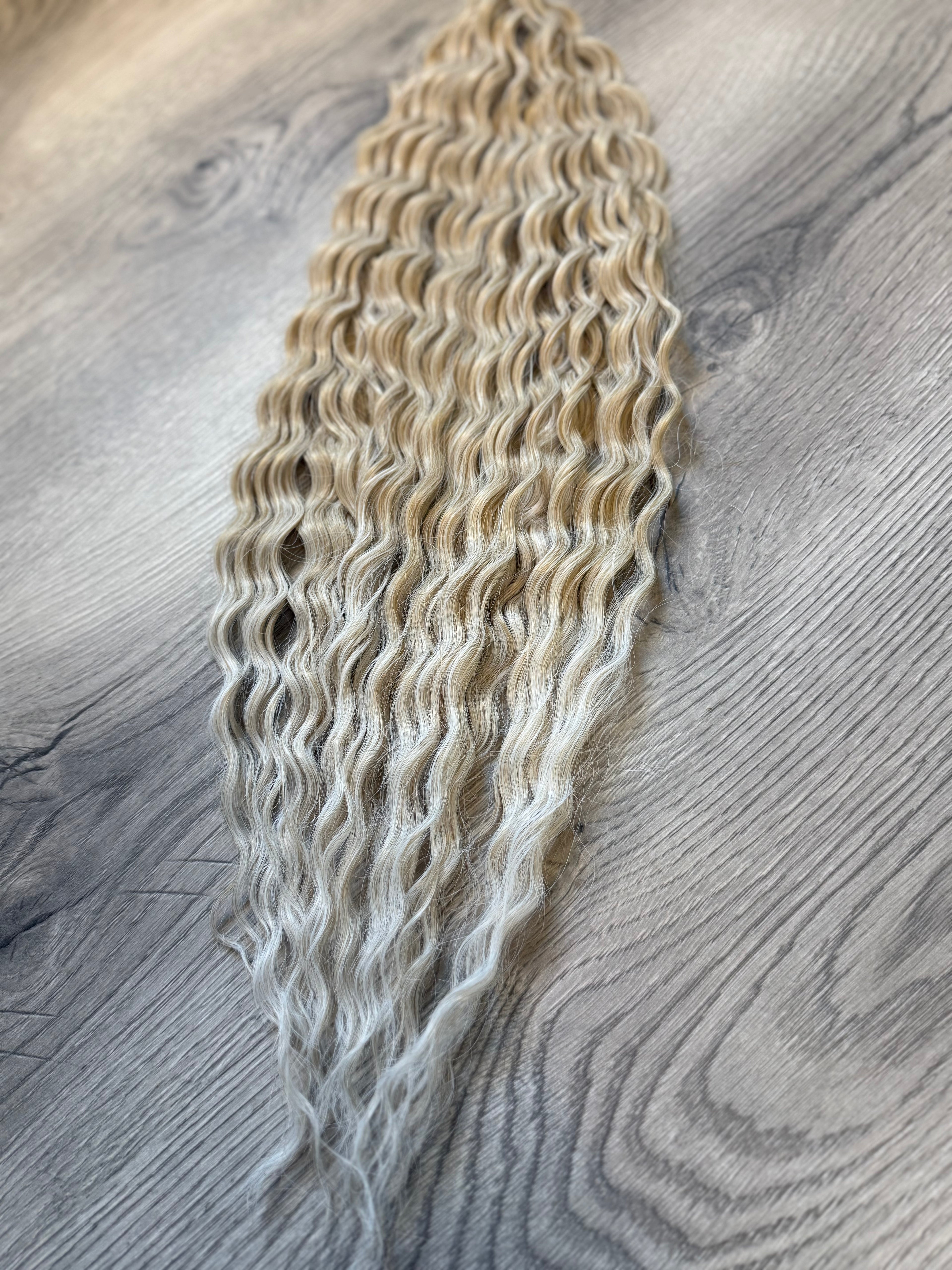 Platinum gold ombré wave